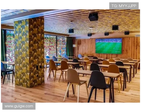 奥莫尼与格拉纳的激烈对决揭示足球战术的深层次博弈与精彩瞬间