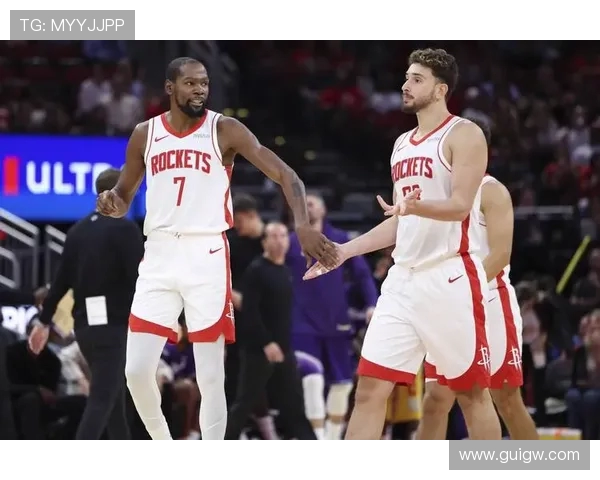 火箭与湖人历史对决回顾：传奇球队的恩怨情仇与辉煌瞬间