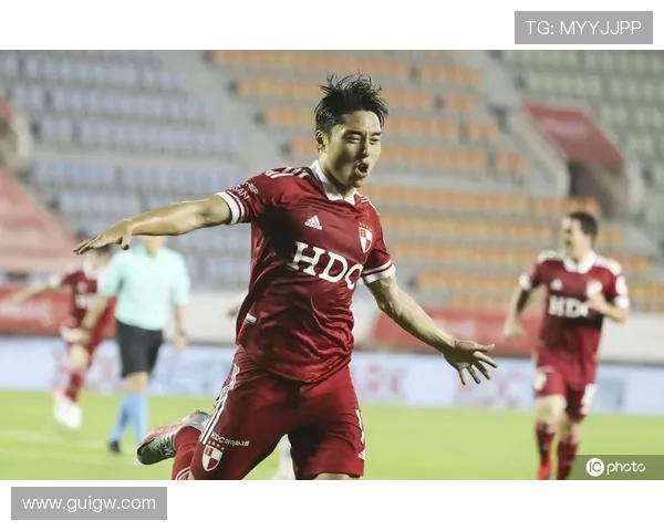 釜山偶像与首尔FC激战正酣谁将赢得这场足球盛宴的荣耀之战