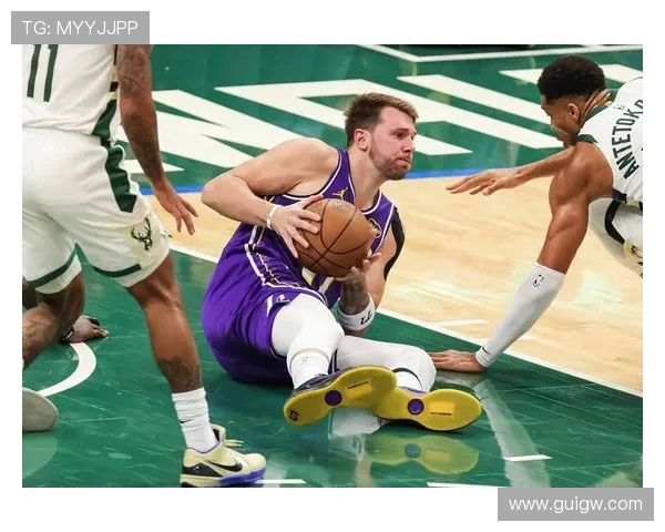 雄鹿与湖人激战360直播全程回顾精彩瞬间与赛后分析