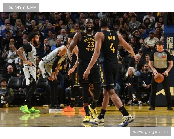 马刺主场迎战勇士期待一场精彩的对决与激烈的竞争