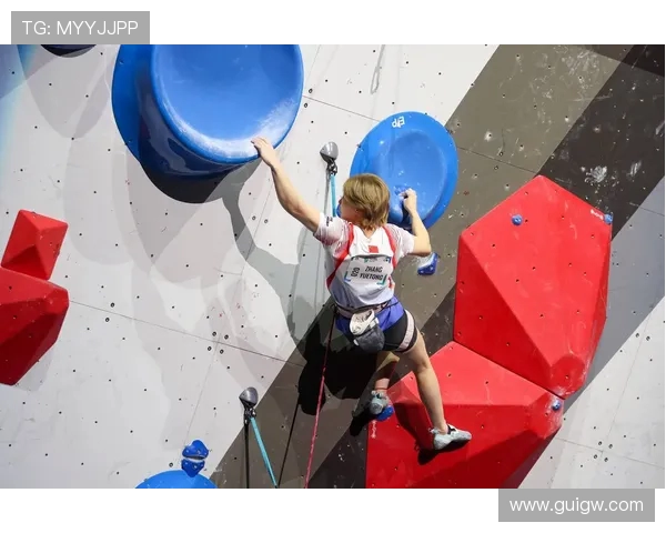 杭州攀岩队包夹战术解析及其在攀岩热点中的重要性探讨