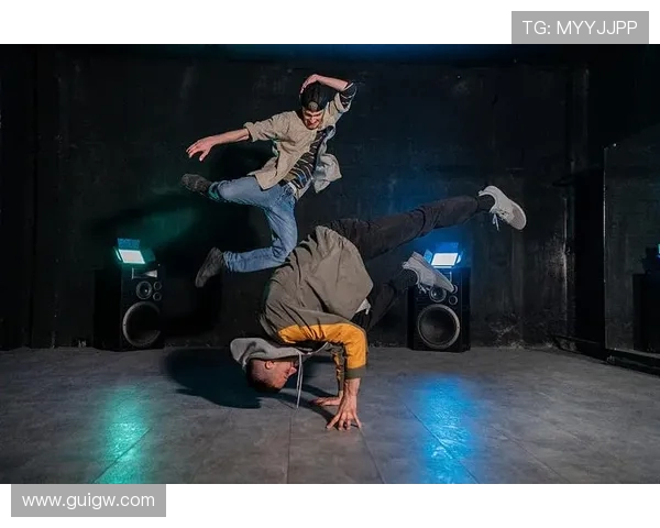 南京街舞队战术之争引发热议舞者们的理念碰撞与未来发展探讨 南京街舞队战术之争引发热议舞者们的理念碰撞与未来发展探讨