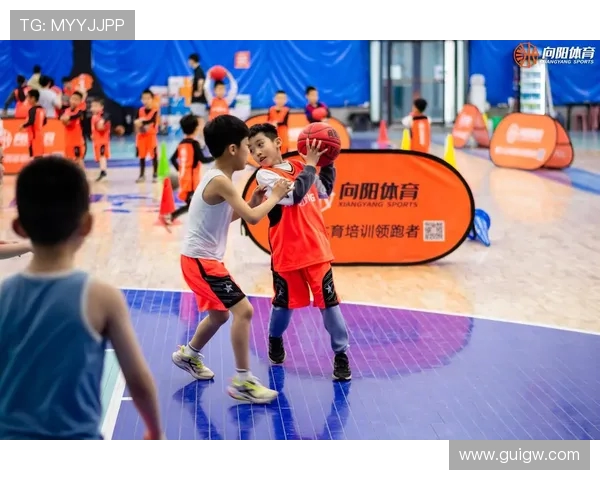 对话吴芳：回顾她的篮球生涯与奋斗历程的精彩瞬间